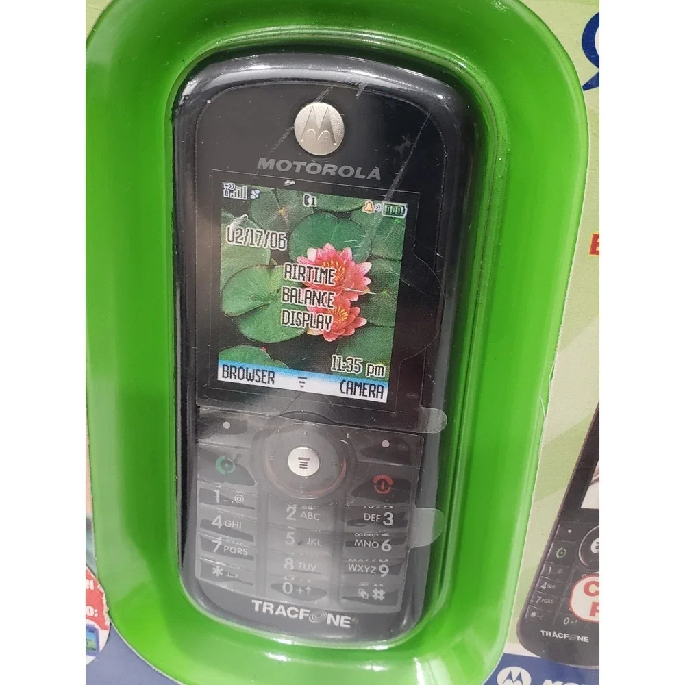 Lot 3 Motorola C261 TracFone Prepaid Wireless Camera Phone Black 2G Color Screen